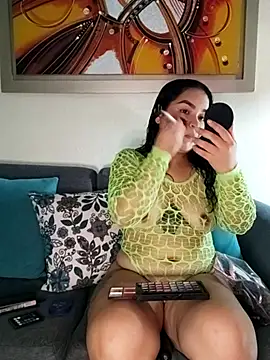 Pao Aislantk online show from 3, 10, 2025