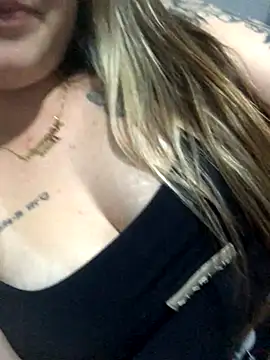 Snapshot of alegata27 chatting on 28, 10, 2025 alegata27 online show from 28, 10, 2025