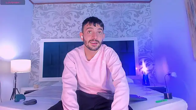 VynnyBlacke  online show from 14, 1, 2026