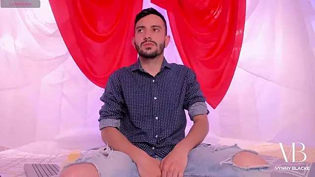 VynnyBlacke  online show from 11, 10, 2025