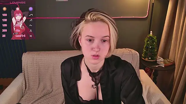 luna son online show from 13, 1, 2026