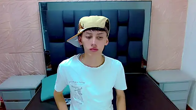 thaigo twink38 online show from 8, 11, 2025