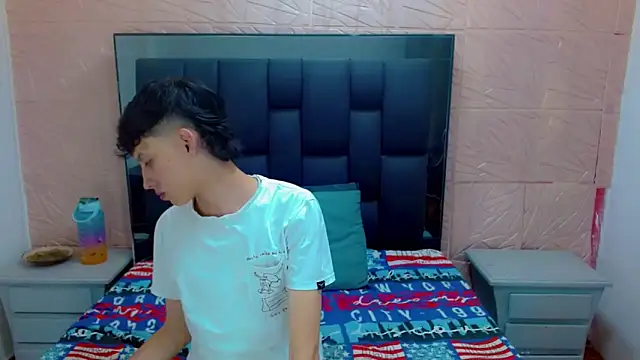 thaigo twink38 online show from 4, 11, 2025