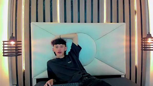 thaigo twink38 online show from 23, 4, 2026