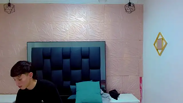 thaigo twink38 online show from 12, 2, 2026