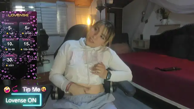 sophialyh 1 online show from 3, 6, 2026