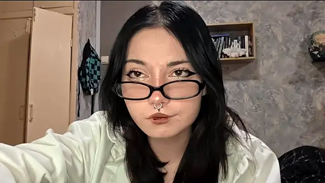 Snapshot of Beeping_Creature chatting on 22, 11, 2025 Beeping Creature online show from 22, 11, 2025