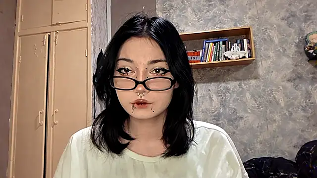 Snapshot of Beeping_Creature chatting on 9, 11, 2025 Beeping Creature online show from 9, 11, 2025