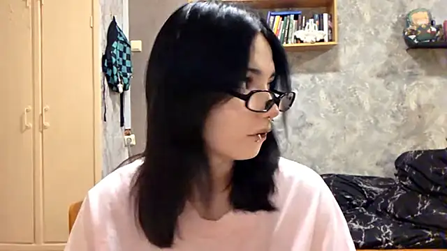 Snapshot of Beeping_Creature chatting on 12, 11, 2025 Beeping Creature online show from 12, 11, 2025