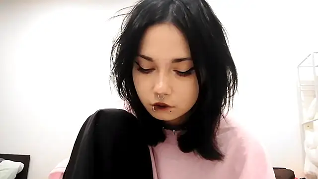 Snapshot of Beeping_Creature chatting on 13, 10, 2025 Beeping Creature online show from 13, 10, 2025