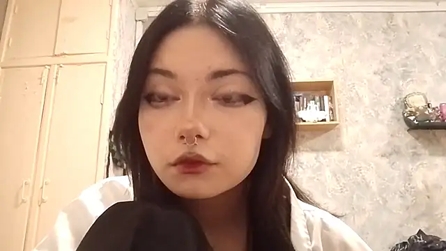 Snapshot of Beeping_Creature chatting on 2, 11, 2025 Beeping Creature online show from 2, 11, 2025