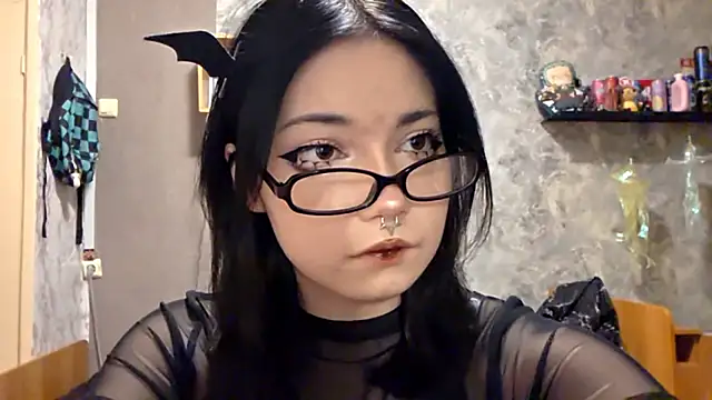 Snapshot of Beeping_Creature chatting on 17, 11, 2025 Beeping Creature online show from 17, 11, 2025