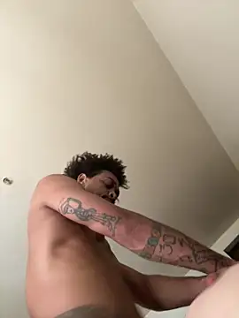 thefreakscomeoutatnight online show from 22, 10, 2025