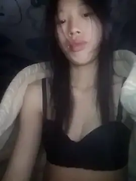 Snapshot of Khanhu_xx chatting on 19, 11, 2025 Khanhu xx online show from 19, 11, 2025