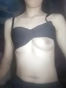 Snapshot of Khanhu_xx chatting on 17, 11, 2025 Khanhu xx online show from 17, 11, 2025