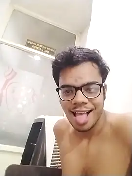 sexybobby13 online show from 12, 2, 2026