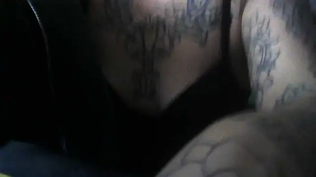 Snapshot of cutiefeet00 chatting on 13, 10, 2025 cutiefeet00 online show from 13, 10, 2025