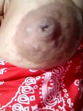 Hotmommax online show from 23, 2, 2026