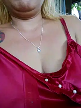 Hotmommax online show from 31, 5, 2026