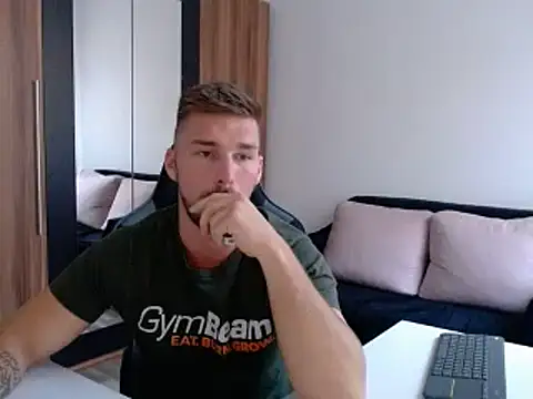 Snapshot of Darius_94 chatting on 2, 10, 2025 Darius 94 online show from 2, 10, 2025