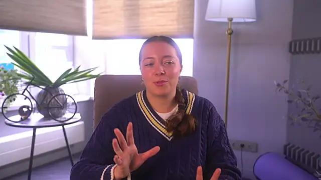 IvyBronsky online show from 28, 9, 2025