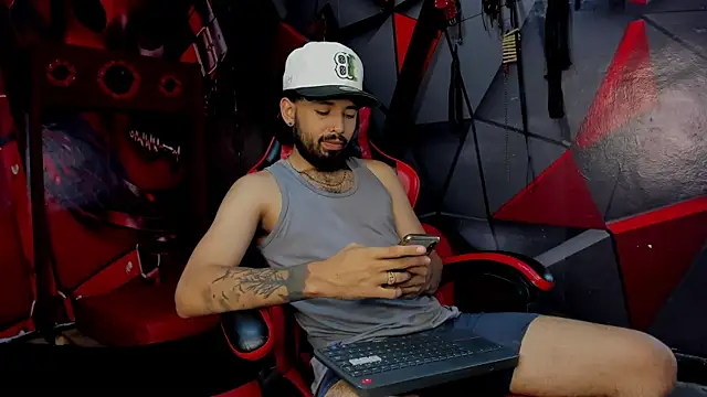 Snapshot of sebas-Cortez chatting on 2, 10, 2025 sebas-Cortez online show from 2, 10, 2025