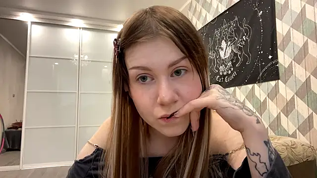 Snapshot of RebelKitsune chatting on 31, 10, 2025 RebelKitsune online show from 31, 10, 2025