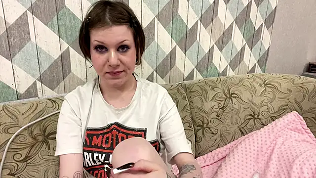 Snapshot of RebelKitsune chatting on 29, 11, 2025 RebelKitsune online show from 29, 11, 2025