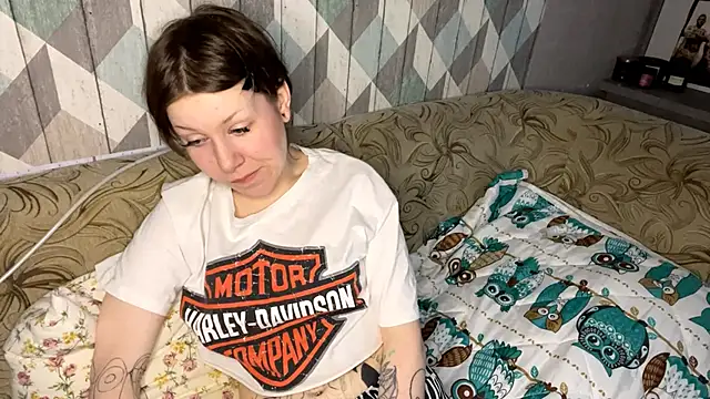 Snapshot of RebelKitsune chatting on 23, 11, 2025 RebelKitsune online show from 23, 11, 2025