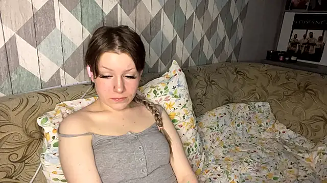 Snapshot of RebelKitsune chatting on 16, 11, 2025 RebelKitsune online show from 16, 11, 2025