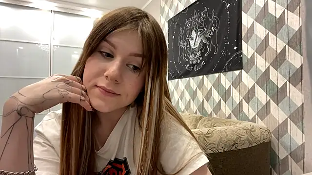 Snapshot of RebelKitsune chatting on 30, 10, 2025 RebelKitsune online show from 30, 10, 2025