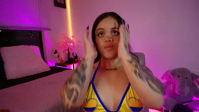 Sussyroxxx online show from 18, 6, 2026