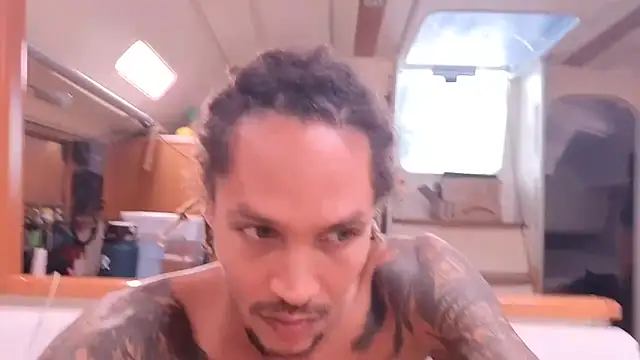 Snapshot of Monk_and_Mia chatting on 15, 11, 2025 Monk and Mia online show from 15, 11, 2025