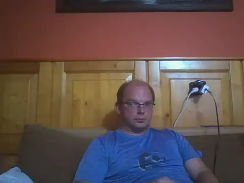 Snapshot of Rado2812 chatting on 18, 10, 2025 Rado2812 online show from 18, 10, 2025