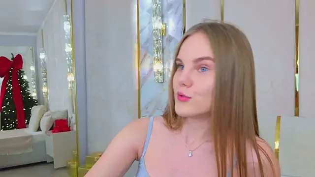 Lili Lohan online show from 14, 12, 2025