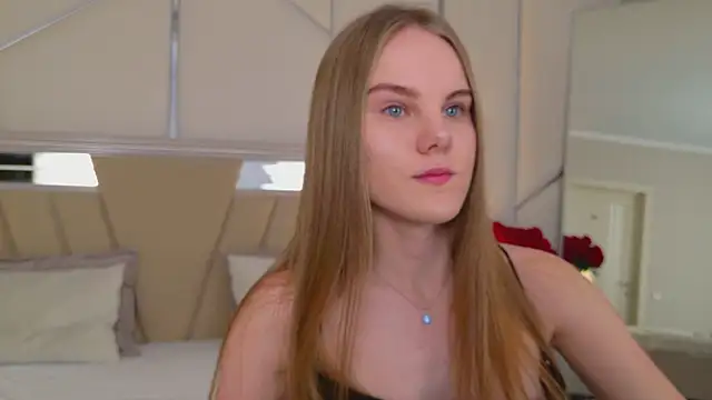 Lili Lohan online show from 20, 12, 2025