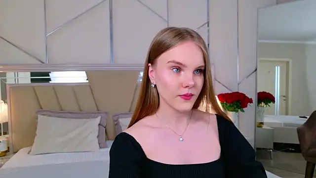 Lili Lohan online show from 20, 6, 2026
