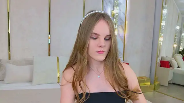 Lili Lohan online show from 19, 12, 2025