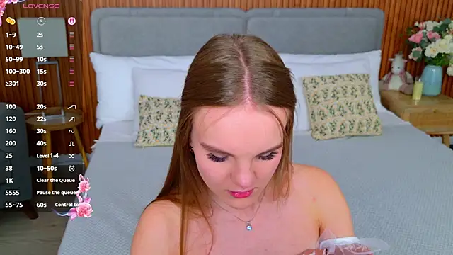 Lili Lohan online show from 13, 11, 2025