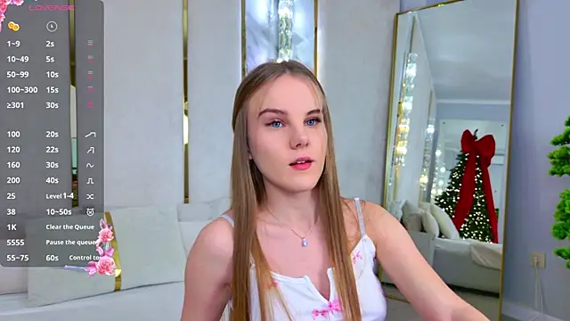 Lili Lohan online show from 25, 11, 2025