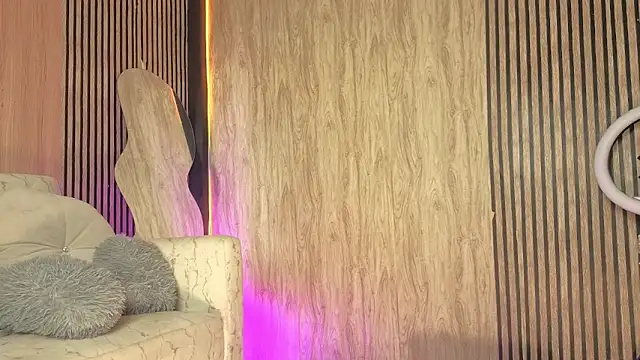 Lilieth Hot  online show from 7, 2, 2026