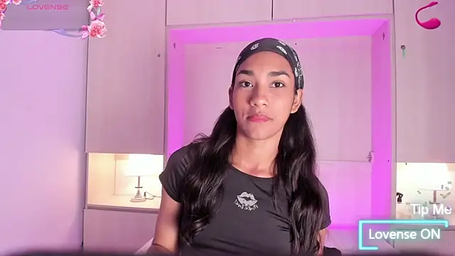 AnahiCollins online show from 4, 3, 2026