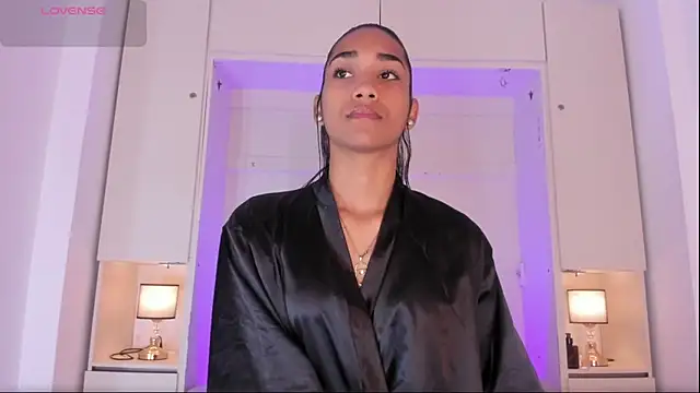 AnahiCollins online show from 11, 10, 2025