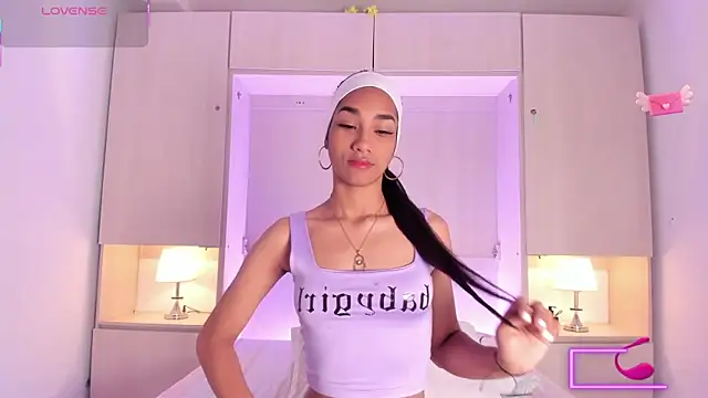 AnahiCollins online show from 21, 10, 2025