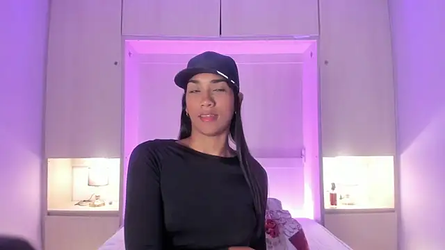 AnahiCollins online show from 1, 2, 2026