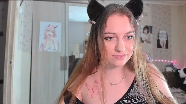 cyberprincessss online show from 3, 10, 2025