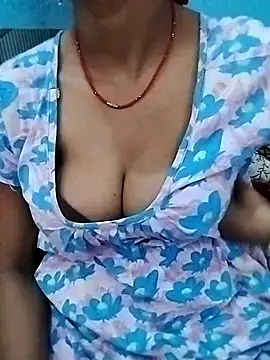 Snapshot of Sofiyaa-sexy chatting on 28, 9, 2025 Sofiyaa-sexy online show from 28, 9, 2025