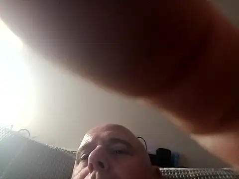 Snapshot of here2play_69 chatting on 28, 9, 2025 here2play 69 online show from 28, 9, 2025