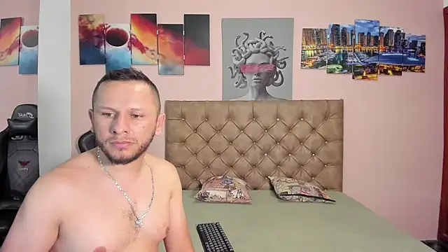 Snapshot of scarlett_vex chatting on 30, 10, 2025 scarlett vex online show from 30, 10, 2025