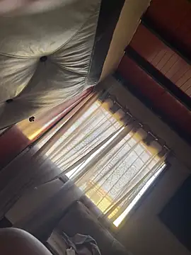 Valentino-elTuyo online show from 18, 10, 2025